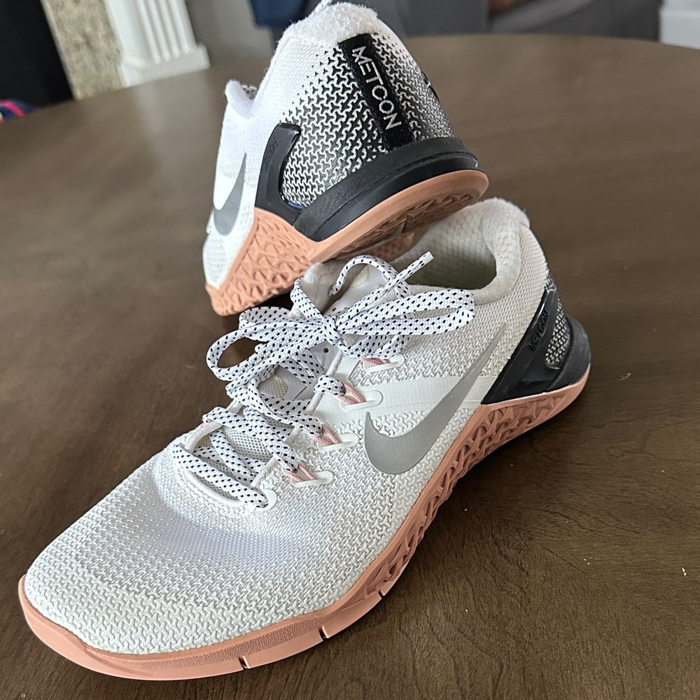 Nike Women’s White & Peach Metcon Training Shoes